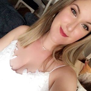 Meet your Posher, Cassandra